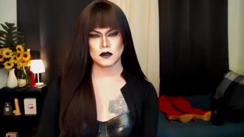 QueenMarina online show from October 8, 5:13 am