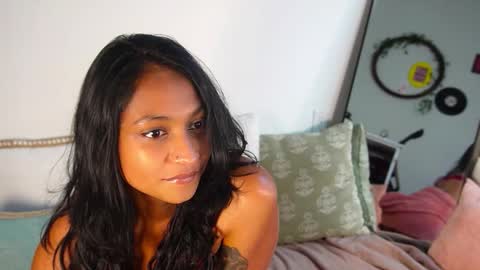 Snapshot of xzaramx chatting on October 29, 8:31 pm Zara online show from October 29, 8:31 pm