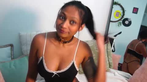 Snapshot of xzaramx chatting on September 18, 6:45 pm Zara online show from September 18, 6:45 pm