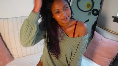 Snapshot of xzaramx chatting on October 22, 6:53 pm Zara online show from October 22, 6:53 pm