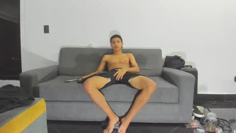 Sr. Y0ung Master online show from March 12, 5:57 am