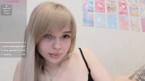 y0urchemicalromance online show from May 29, 5:44 pm