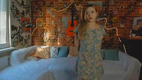 Snapshot of yami_yami_yami chatting on February 19, 12:00 pm Mia and Andry  online show from February 19, 12:00 pm