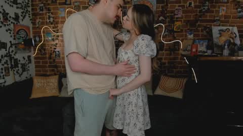 Snapshot of yami_yami_yami chatting on January 24, 5:21 pm Mia and Andry  online show from January 24, 5:21 pm