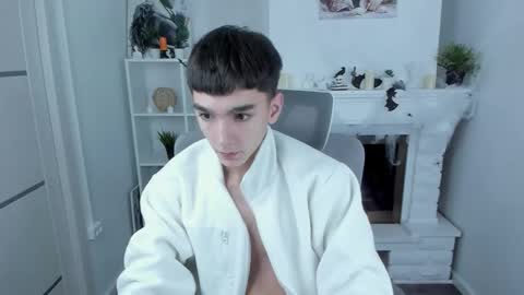 yamitwink online show from October 31, 8:42 pm