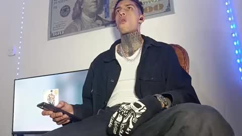 Yan online show from April 18, 4:36 am