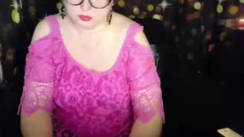 Anika online show from December 20, 2:35 pm