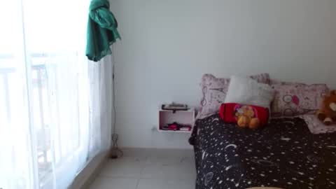 yanis_ariel12 online show from February 26, 4:10 pm