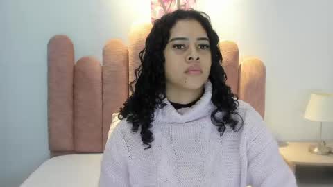 yara10_ online show from April 17, 11:56 am