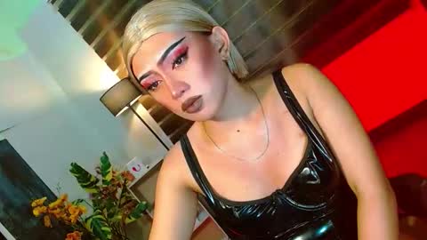 miss yasii online show from March 12, 6:00 pm