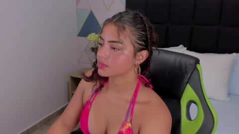 yaya23x online show from February 12, 7:24 pm