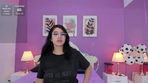 Yaya  online show from July 16, 12:08 pm