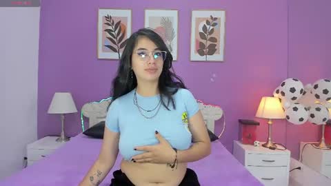 Yaya  online show from July 17, 12:18 pm