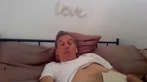 yeah_baby6988 online show from October 18, 4:44 pm