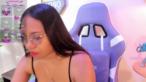 yeika_foxy online show from March 2, 11:18 am