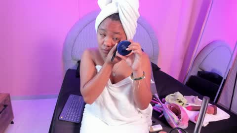 yeika_foxy online show from May 24, 11:39 am