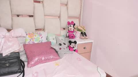 Yeins online show from December 3, 11:44 am