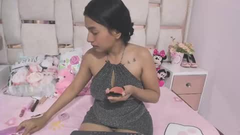 Yeins online show from December 2, 11:41 am