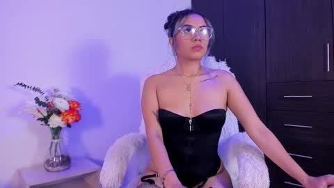Snapshot of yeli_amber3 chatting on October 26, 4:02 am Yeli Amber online show from October 26, 4:02 am