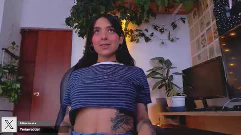 yeriawaddell  online show from October 22, 8:43 pm