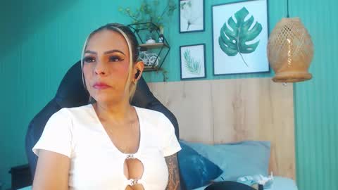 yessika_parker online show from December 3, 6:41 pm