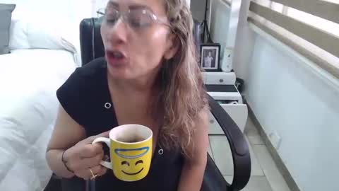 jessy online show from March 1, 4:33 pm