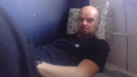 yewloo online show from March 8, 8:22 am