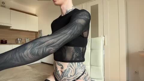 yexes online show from March 30, 10:15 am