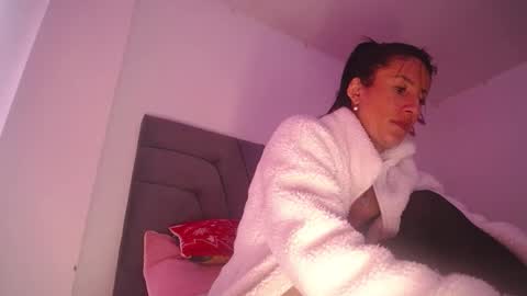 Yiny online show from March 9, 12:43 pm