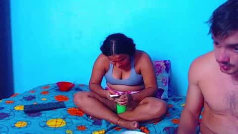 yisela_scott online show from October 22, 9:05 pm