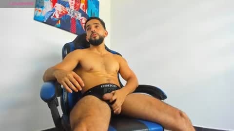 Yiyo online show from July 30, 8:42 pm