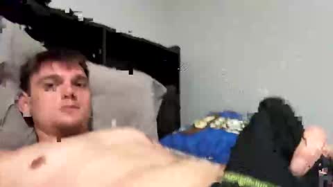 yngdylan online show from February 19, 6:45 am