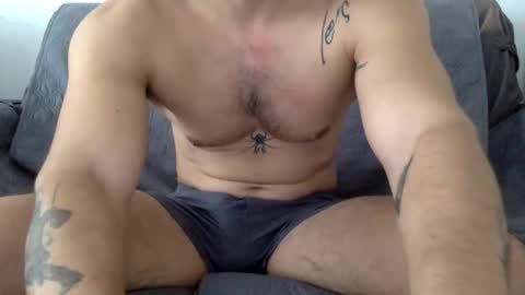 yngspaniard online show from October 25, 8:02 am