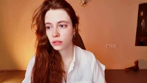 yoka_paradoxxx online show from February 18, 9:09 am