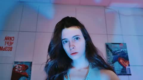 yoka_paradoxxx online show from April 16, 9:09 am