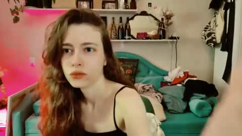 yoka_paradoxxx online show from July 19, 9:56 am