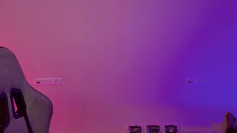 yoka_paradoxxx online show from February 11, 9:46 am