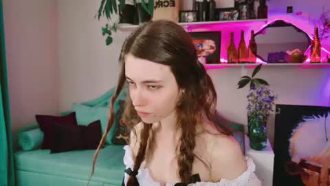 yoka_paradoxxx online show from June 24, 11:39 am