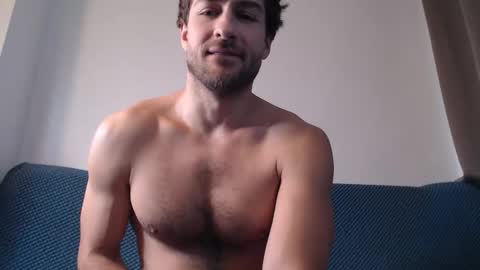 Yoooups online show from December 3, 8:04 am