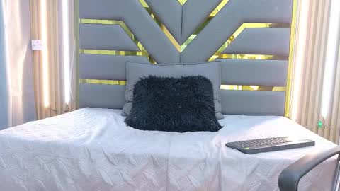 YORBY MAX online show from January 9, 1:17 pm