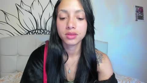 mia3 online show from February 14, 6:02 am