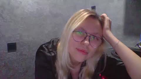 your_catx online show from December 17, 8:48 pm