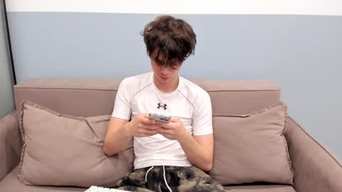 Snapshot of your_shy_guy chatting on September 20, 8:01 pm your_shy_guy online show from September 20, 8:01 pm