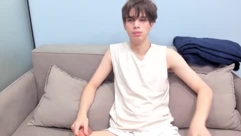 Snapshot of your_shy_guy chatting on September 9, 6:41 pm your_shy_guy online show from September 9, 6:41 pm