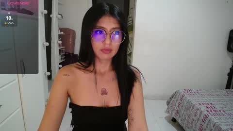 Snapshot of your_slutty_doll_ chatting on February 4, 5:21 am Danna  online show from February 4, 5:21 am