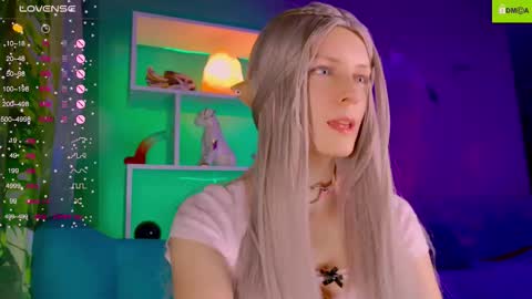 Snapshot of your_spring chatting on October 31, 12:55 am your_spring online show from October 31, 12:55 am