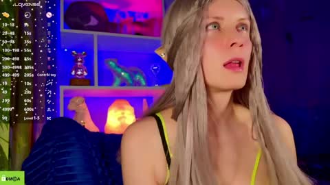 your_spring online show from April 19, 9:06 pm