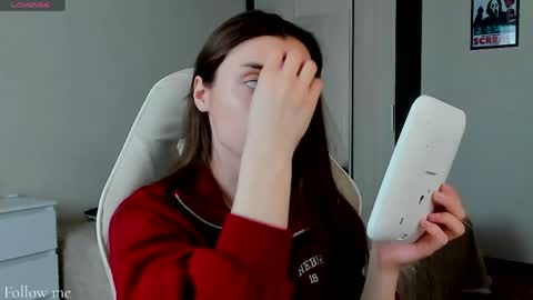 Anikka online show from April 19, 8:59 am