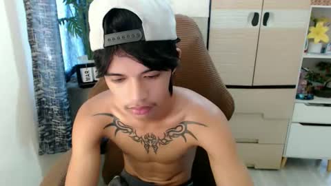 yourasian_eric online show from March 27, 2:17 am