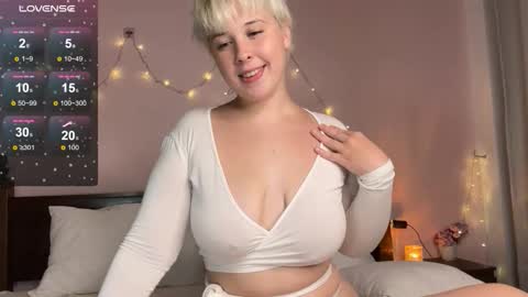 Eva online show from March 22, 3:38 pm